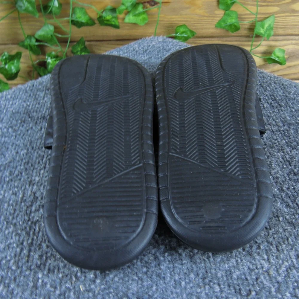 Nike Slide Comfort Boys Y 6 Medium Sandal‎ Black Synthetic Hook & Loop